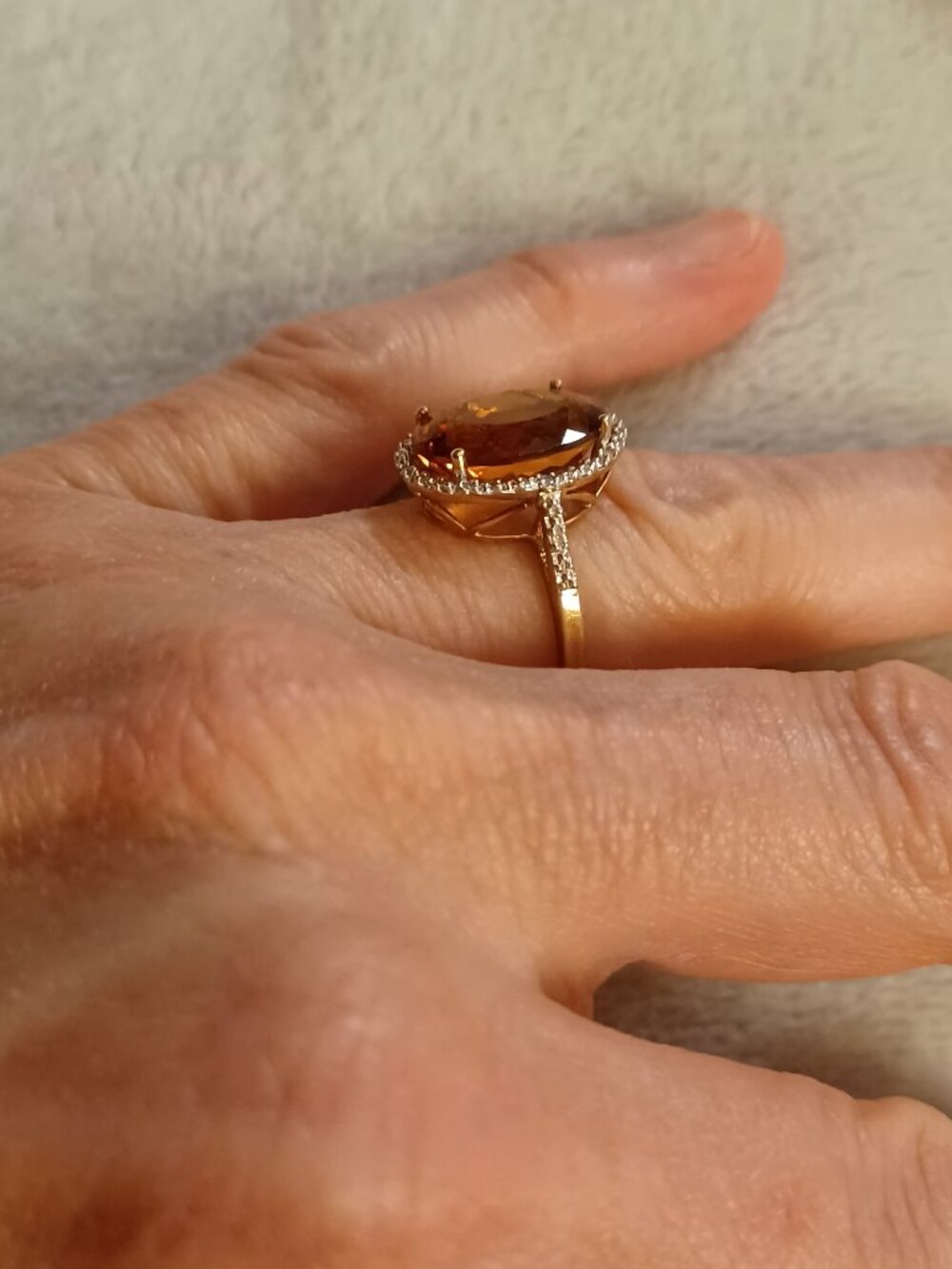 10k YG RJW Spinel Topaz Ring - Picture 6 of 9